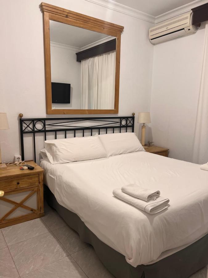 Hostal Playa Hidalgo Rota Eksteriør billede